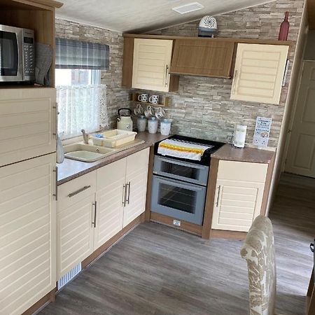 All Seasons Weavers Cottage Холмфирт Экстерьер фото