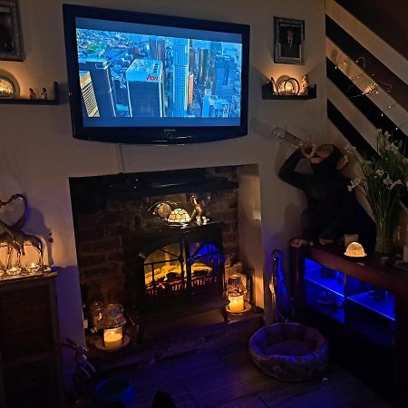 All Seasons Weavers Cottage Холмфирт Экстерьер фото